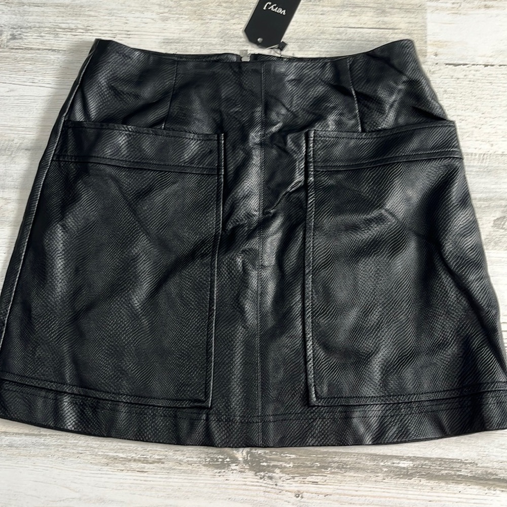 Very J Faux Leather Skirt Size M. NWT - Picture 1 of 9